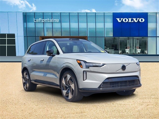 2025 Volvo EX90 Twin Motor Performance Plus photo 3