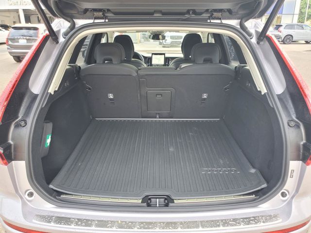 2026 Volvo XC60 Plus - Photo 32