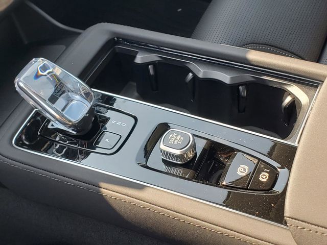 2026 Volvo XC90 Ultra - Photo 25