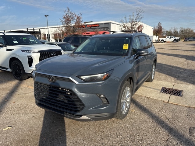 2024 Toyota Grand Highlander Platinum's photo