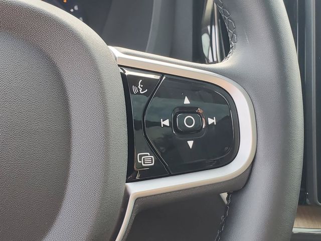 2026 Volvo XC60 Plus - Photo 20