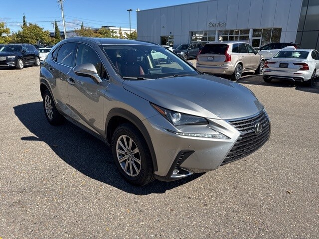 2021 Lexus NX 300 photo 3