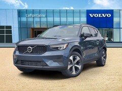 2026 Volvo XC40 B5 Core AWD SUV 26Y334