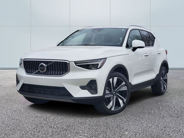 2023 Volvo XC40 SUV 