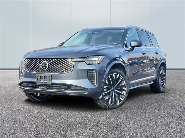 2025 Volvo XC90 Plus's photo