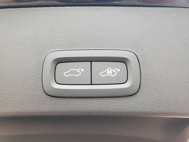 2026 Volvo XC40 Core - Photo 34