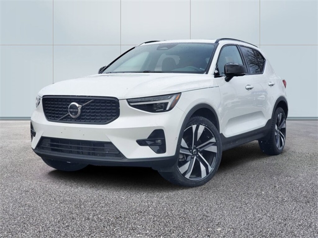 Certified 2024 Volvo XC40 Ultimate SUV