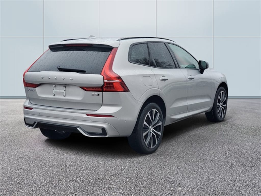 Used 2025 Volvo XC60 B5 Plus SUV