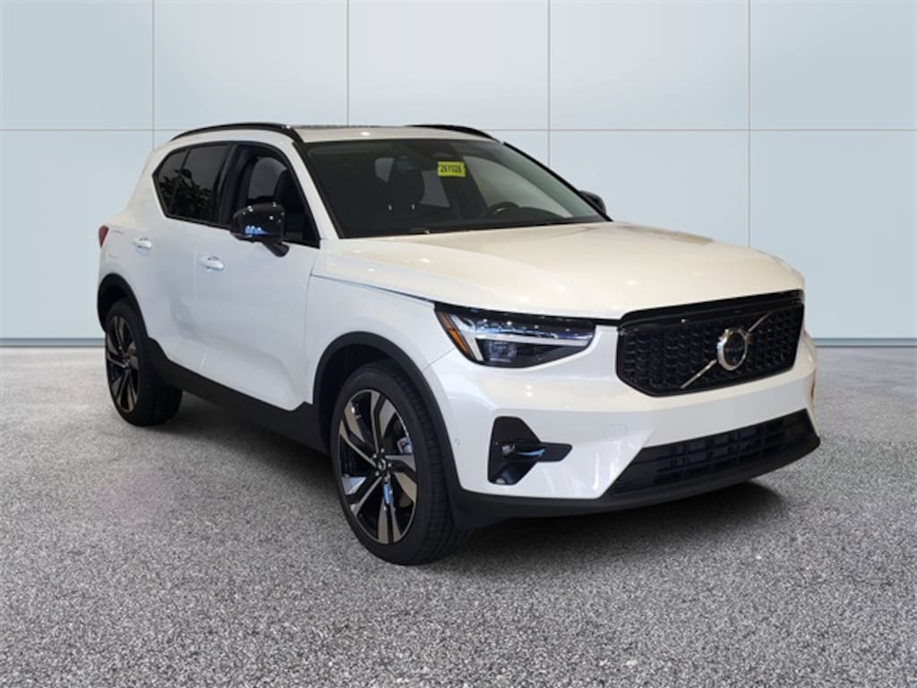New 2026 Volvo XC40 B5 Ultra SUV