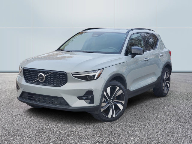 2026 Volvo XC40