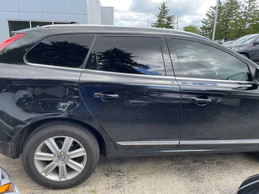 Used 2016 Volvo XC60 T5 Platinum SUV