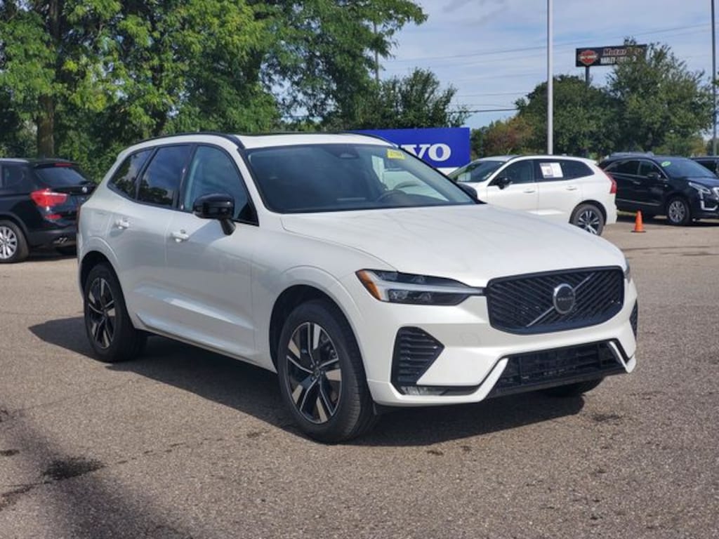 New 2027 Volvo XC60 B5 Core SUV
