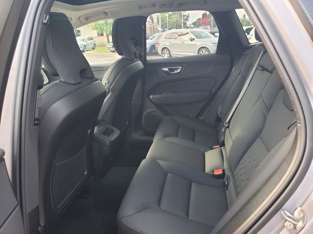 2026 Volvo XC60 Plus - Photo 25