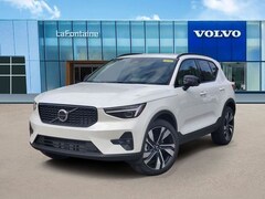 2026 Volvo XC40 B5 Plus AWD SUV 26Y399
