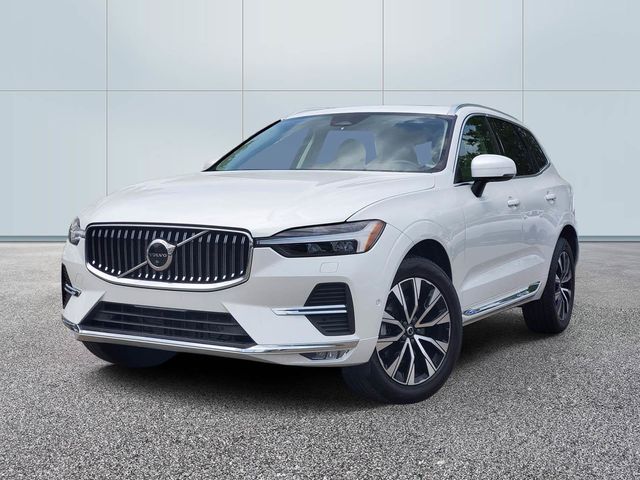 2023 Volvo XC60 B5 Plus Bright Theme AWD's photo