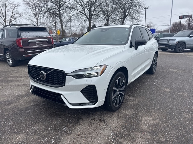 2023 Volvo XC60 Ultimate's photo