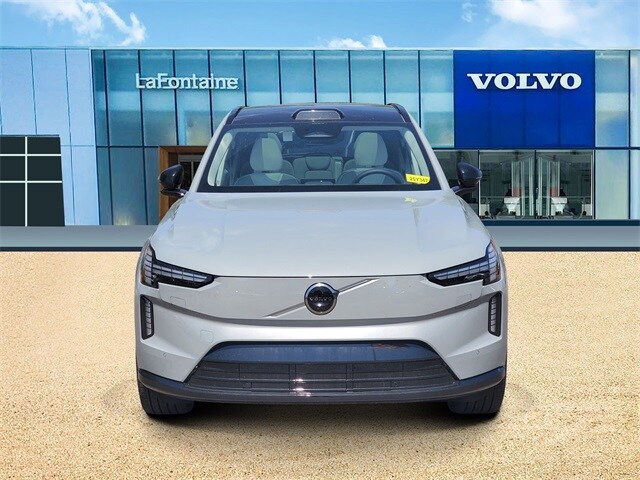 2025 Volvo EX90 Twin Motor Performance Plus photo 2