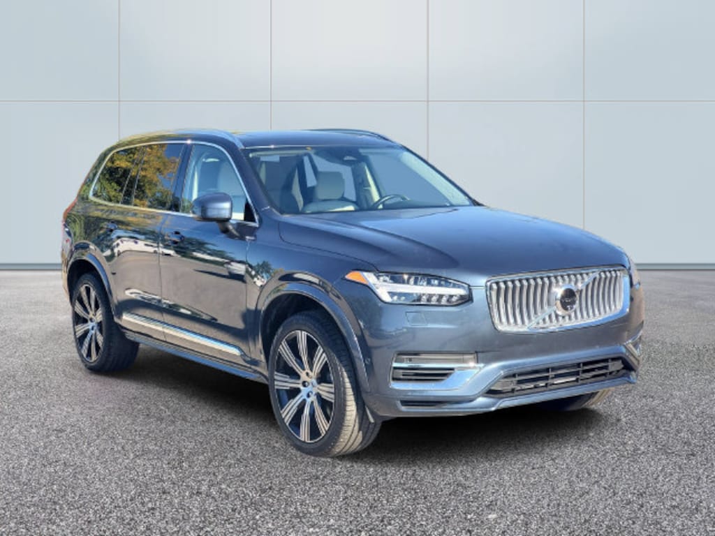 Certified 2025 Volvo XC90 Plug-In Hybrid T8 Plus SUV