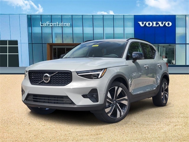 Featured new 2026 Volvo XC40 B5 Ultra AWD SUV 26Y016 for sale in Farmington Hills, MI