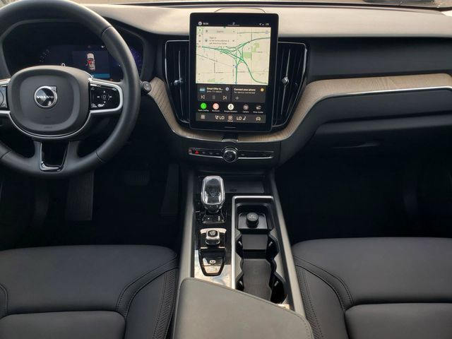 2026 Volvo XC60 Plus - Photo 29