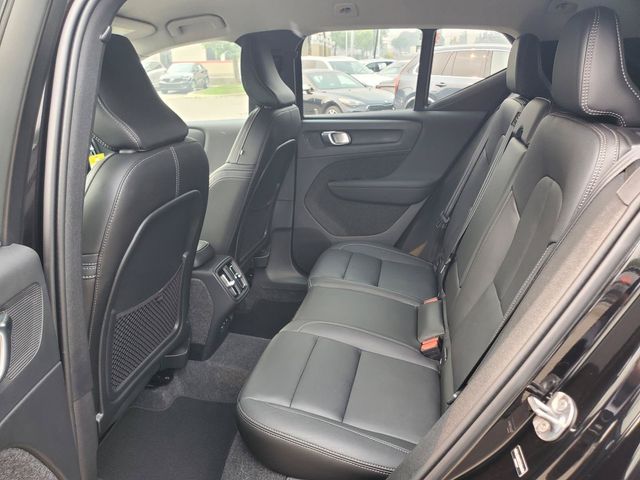 2026 Volvo XC40 Core - Photo 26