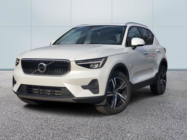 2023 Volvo XC40 SUV 