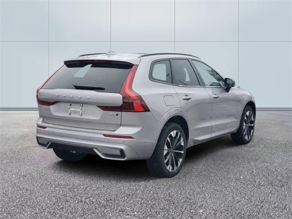 New 2026 Volvo XC60 B5 Plus SUV