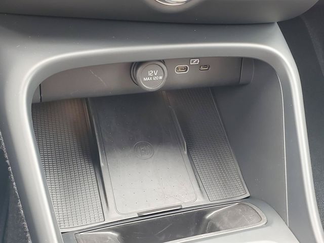 2026 Volvo XC40 Core - Photo 24