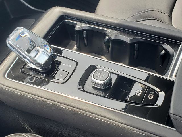 2026 Volvo XC90 Plus - Photo 25