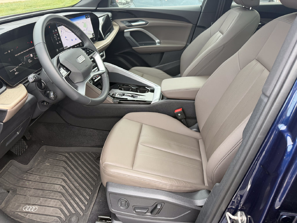 Used 2025 Audi Q5 2.0T Premium SUV