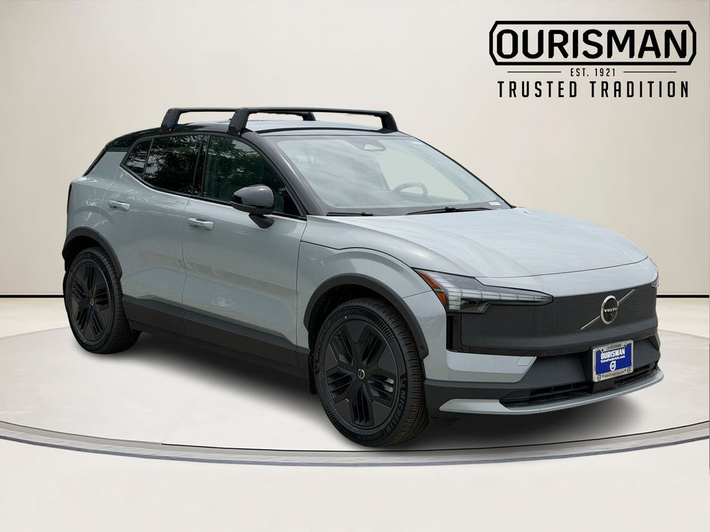 2026 Volvo EX30 Twin Motor Cross Country Ultra's photo