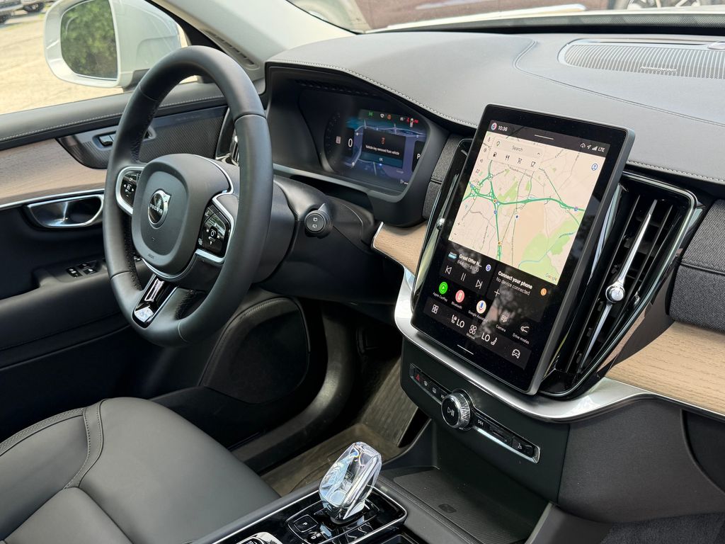 2026 Volvo XC90 Plus - Photo 7