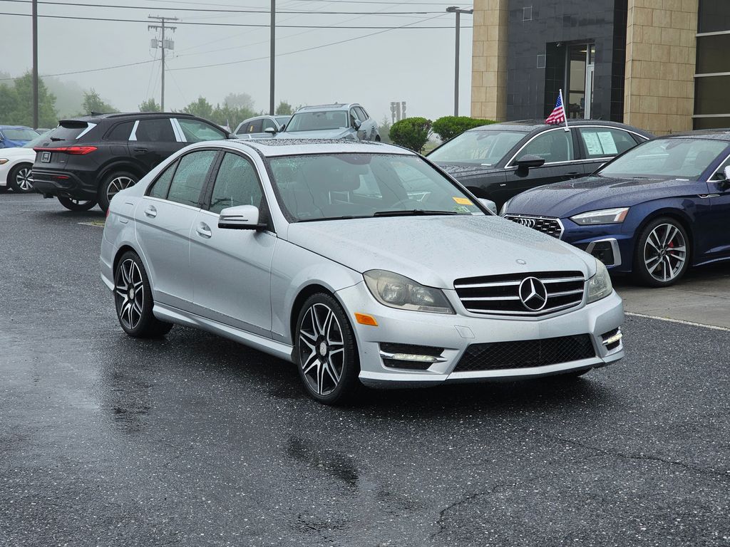 2014 Mercedes-Benz C-Class's photo
