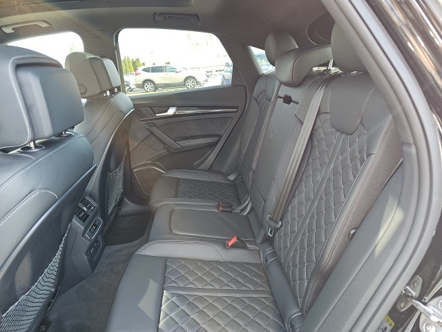 2023 Audi SQ5 Premium Plus photo 2