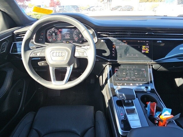 2024 Audi Q8 55 Prestige photo 2