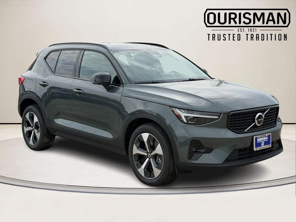 New 2026 Volvo XC40 B5 Plus SUV
