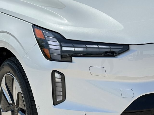 2025 Volvo EX90 Twin Motor Plus photo 3