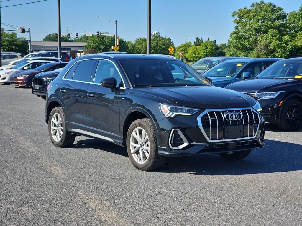 2025 Audi Q3 45 TFSI S Line Premium quattro's photo