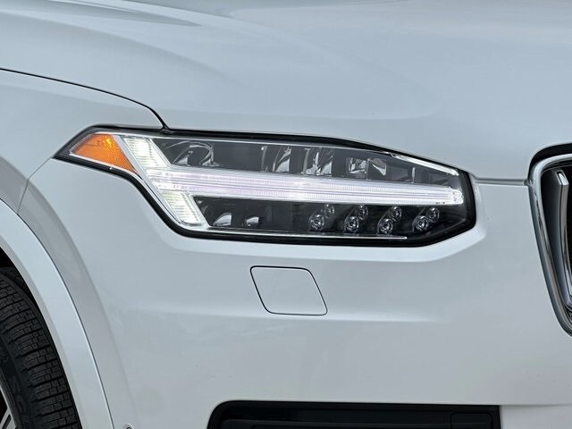 2025 Volvo XC90 T8 Plus photo 3