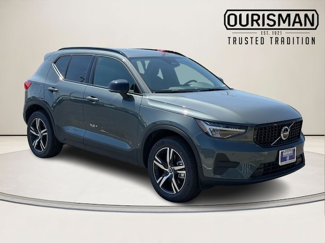 2026 Volvo XC40 B5 Core AWD SUV