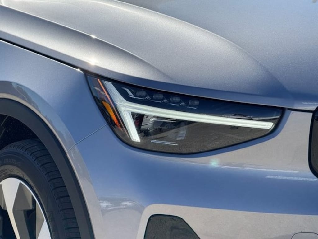 New 2026 Volvo XC40 B5 Plus SUV