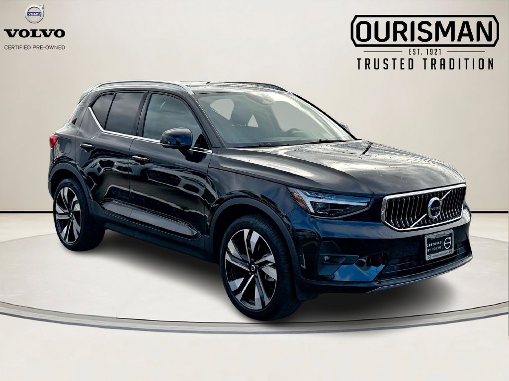 2025 Volvo XC40