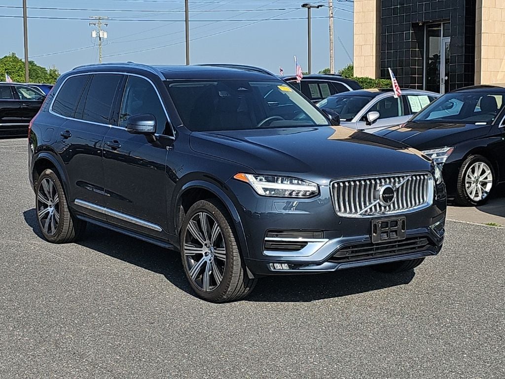 2024 Volvo XC90 B6 Plus 7-Seater Bright theme 4WD's photo