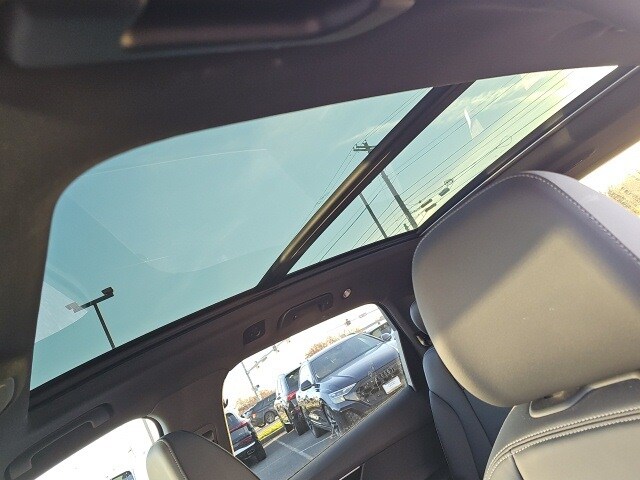 2025 Audi Q7 45 Premium Plus photo 4