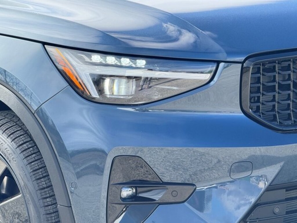 New 2026 Volvo XC40 B5 Ultra Black Edition SUV