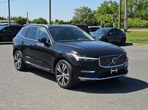 2023 Volvo XC60 B5 Plus Dark Theme AWD's photo