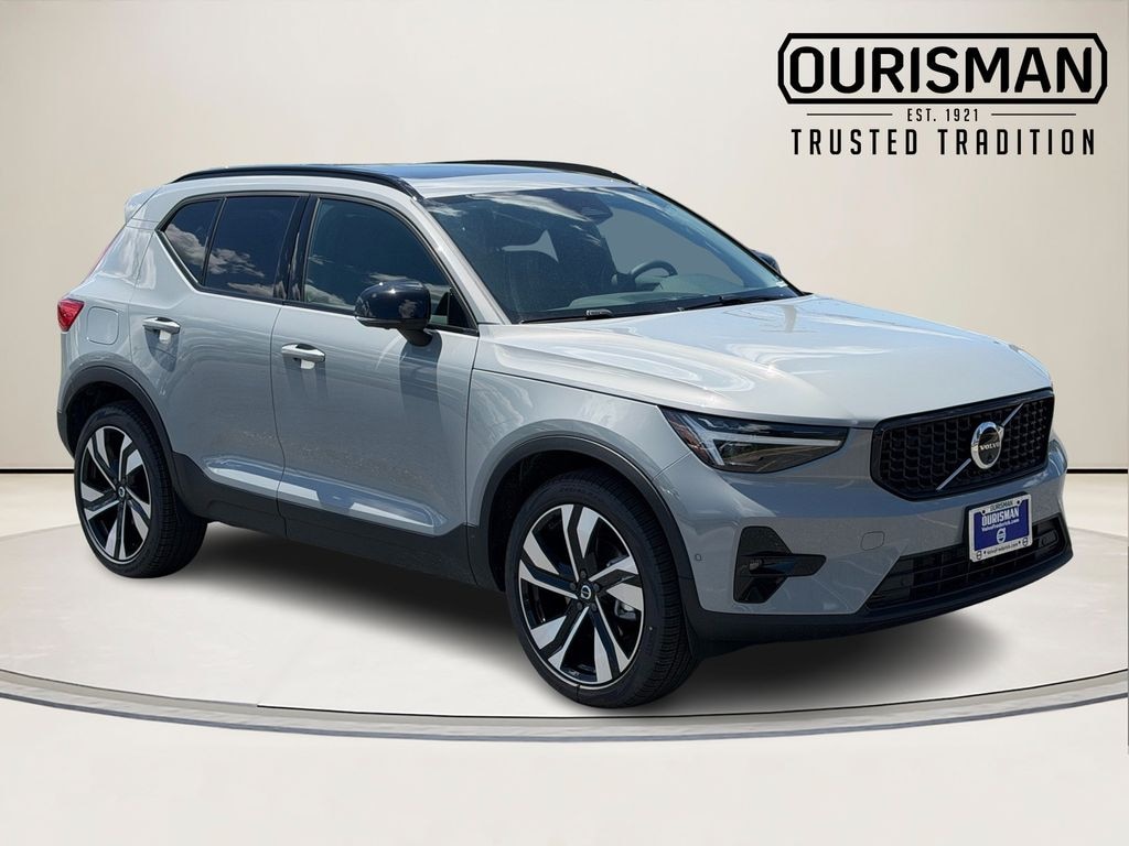 New 2026 Volvo XC40 B5 Ultra SUV