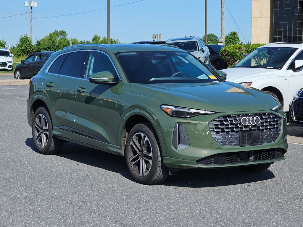 2025 Audi Q5 40 Premium Plus's photo