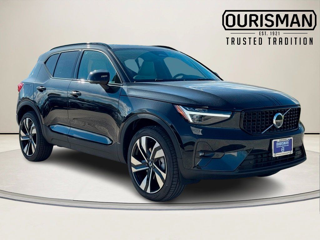 2026 Volvo XC40