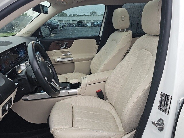 2022 Mercedes Benz GLB 250 photo 3